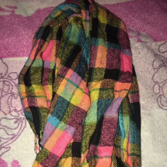 H&M scarf - Picture 3 of 4